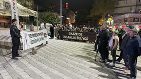 İsrail'in Özgürlük Filosu'na Saldırısı Bursa ve Çanakkale'de Protesto Edildi