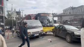 İstanbul'da Özel Halk Otobüsünün Karıştığı Zincirleme Trafik Kazası: 4 Yaralı