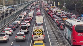 İstanbul'da Trafik Yoğunluğu Zirveye Ulaştı