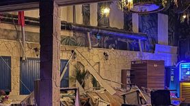 İzmir'de Eğlence Merkezinde Duvar Çöktü