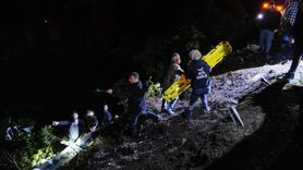 Kastamonu'da Devrilen Tırda Sürücü 2 Saatte Kurtarıldı