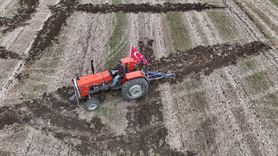 Kırklarelili Çiftçi Cumhuriyet İçin Tarla Açtı