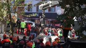 Kocaeli'de Çöken Binada İki Çocuğun Cenazesine Ulaşıldı