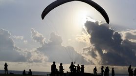 Muğla'da 25. Uluslararası Ölüdeniz Hava Oyunları Festivali Devam Ediyor