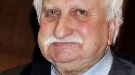 Niyazi Sayın'ın Vefatı: Ebru Sanatçısı ve Neyzen