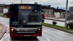 Samsun'da Otobüs ve Kamyonet Kazası: 2 Yaralı