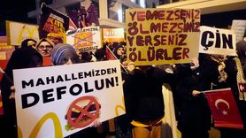 Üsküdar'da McDonald's Protestosu Devam Ediyor
