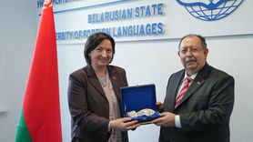 YSK Başkanı Ahmet Yener Belarus’ta Türk Dili ve Kültürü Merkezi’ni Ziyaret Etti