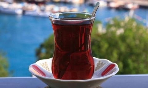 Çay Demlerken Yapılan Hatalar ve Çay Tiryakilerine Uyarı