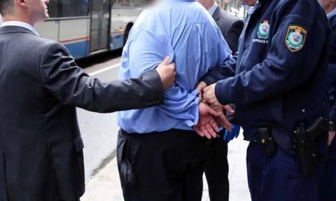 Norveç'te Kızıl Parti Başkanı Hırsızlık Skandalıyla Çalkalanıyor