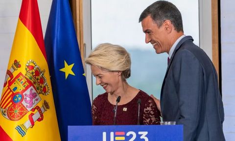 Şerif Sezer'in Kızı da Ünlü Bir Oyuncu Çıktı