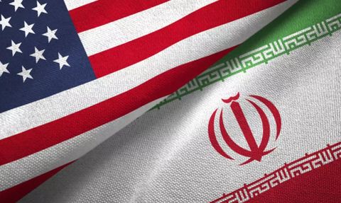 İran, Hürmüz Boğazı Yakınlarında 2 Petrol Tankerine El Koymaya Çalıştı