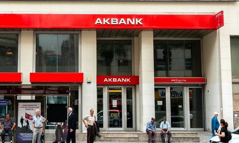 Akbank'tan Emekliye Çıldırtan Kampanya! 100 Bin TL Nakit Para Verilecek...