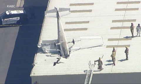 California'da Uçak Kazası: Pilot Mucizevi Şekilde Kurtuldu