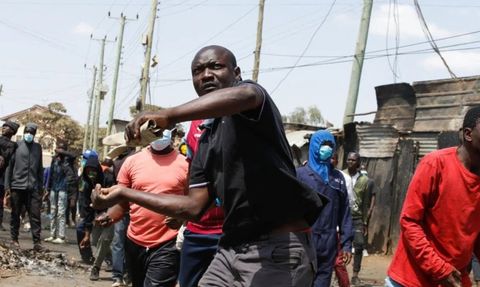 Protestocular Polisin Sert Müdahalesine Direniyor: Hayat Pahalılığı ve Vergi Artışları Kenyalıları Bezdiyor