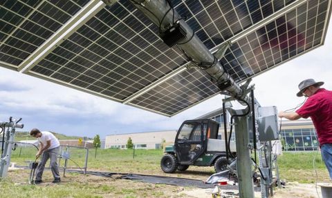 Muazzam Derecede Artan Elektrik Üretimi İçin Çift Taraflı Güneş Paneli İcat Edildi