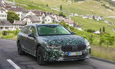 Yeni Skoda Superb: Özellikler ve Tasarım