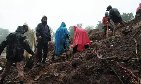 Hindistan'da Toprak Kayması: Ölü Sayısı 26'ya Yükseldi