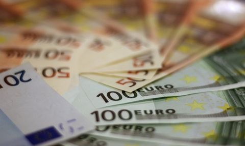 Belçika'da İkinci El Mağazasında Bulunan Çantadan 23 Bin Euro Çıktı
