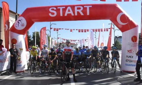 Cumhuriyetin 100. Yılı Onuruna Bisiklet Turu Başladı
