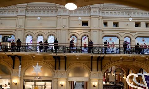 Rusya Maliye Bakanlığı İç Piyasada Döviz Alımına Tekrar Başlıyor