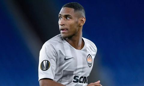 Galatasaray ve Fenerbahçe, Wilfried Zaha Transferinde Karşı Karşıya