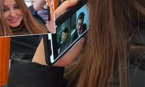 Londra Metrosunda Türk Dizisi İzlenirken Çekilen Video Sosyal Medyada Gündem Yarattı