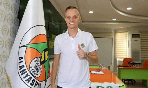 Alanyaspor Tesisleri'nde İmza Töreni Düzenlendi