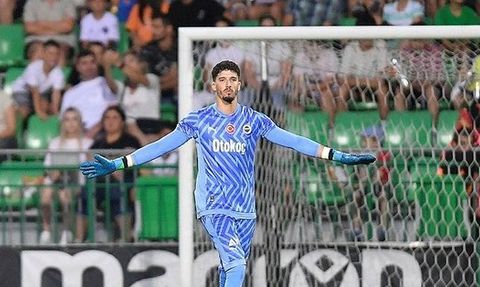 Fenerbahçe'de Altay Bayındır Belirsizliği Devam Ediyor