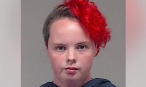 Çiftliğinde 24 Köpek ve 12 At Cesedi Bulunan Kadın Tutuklandı