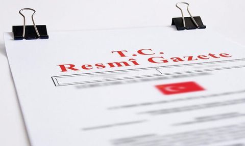 AKP'li Cumhurbaşkanı Tayyip Erdoğan'ın İmzasıyla 14 Üst Düzey Bürokrat Görevden Alındı