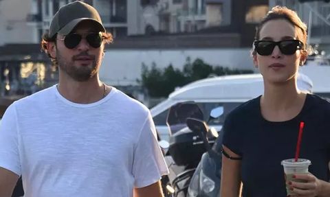 Birkan Sokullu ve Eda Gürkaynak Bebek Sahilinde Yürüyüş Yaptı