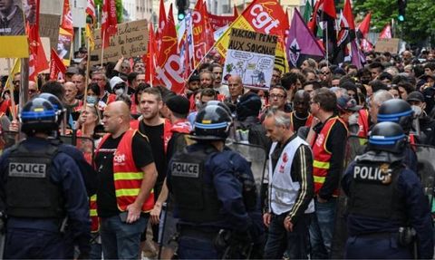 Fransa'da Emeklilik Reformu Yürürlüğe Girdi