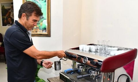 Gol Kralı Feyyaz Uçar, Barista Olarak Yeni İşine Başladı