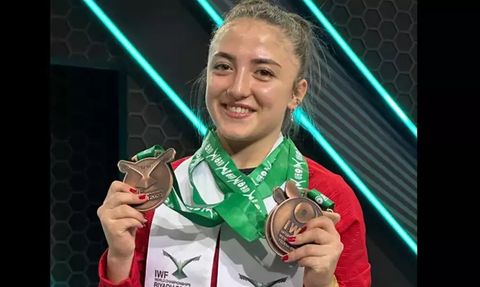 Cansu Bektaş Dünya Halter Şampiyonası'nda 3 Bronz Madalya Kazandı