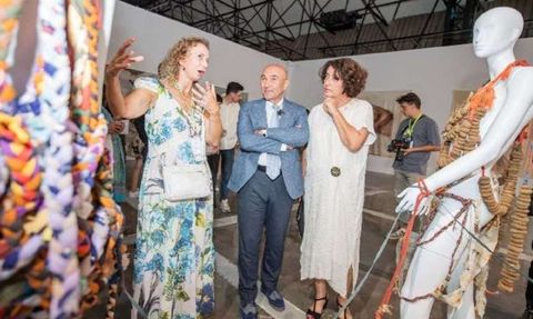 İzmir Büyükşehir Belediye Başkanı Tunç Soyer, Uluslararası Tekstil Bienali'nin Açılışını Yaptı