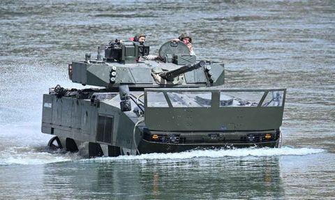 Kazakistan Cumhurbaşkanı Tokayev, Otokar ARMA ve ASELSAN Ürünlerini İnceledi