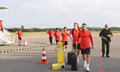 A Milli Futbol Takımı Hollanda'ya Gitti