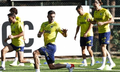 Fenerbahçe Taraftarları Ndidi İçin İsyan Bayrağını Açtı