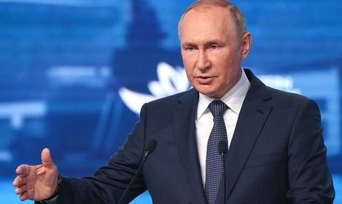 Putin: Rusya Ekonomisi Yüzde 2,8 Büyüyebilir