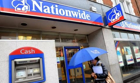 İngiltere'de Yanlışlık Sonucu Multimilyoner Olan Genç