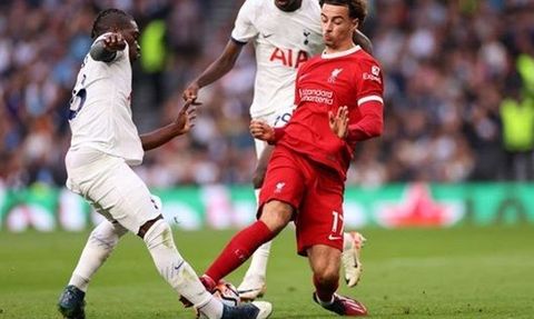 Liverpool, Tottenham'a Deplasmanda 2-1 Yenildi