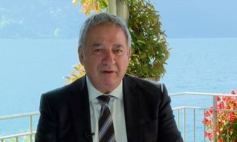 Şişecam Yönetim Kurulu Başkanı Prof. Dr. Ahmet Kırman, Yılın Cama Değer Katan İnsanı Ödülü'nü Aldı