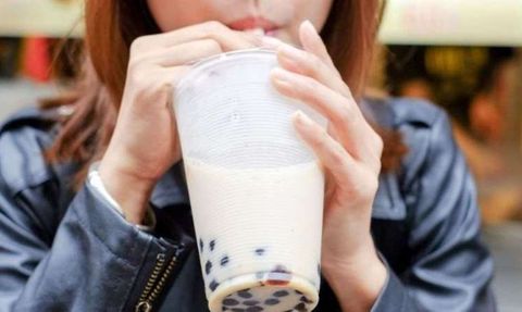 Gençlerde Depresyonla Bağlantılı Sütlü Çay Bağımlılığı