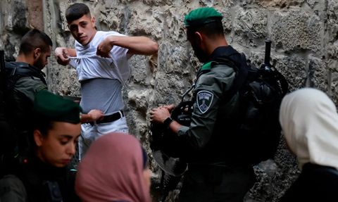 İsrail İcraatları Nedeniyle Filistinli Aileler Yerinden Ediliyor