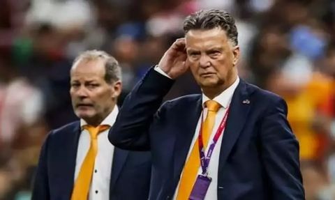 Ajax, Louis van Gaal ile anlaştı