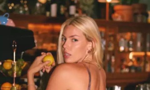 Jenna Lee Sosyal Medyada Cesur Pozlarıyla Gündemde