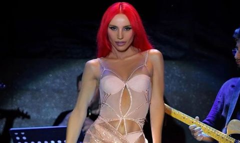 Gülşen Sosyal Medyada Herkesi Takipten Çıkardı