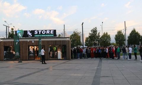 Kocaelispor'un Erzurumspor FK maçı için bilet satışları hayal kırıklığı yarattı