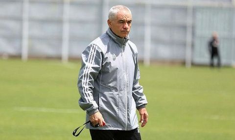 Beşiktaş UEFA Konferans Ligi'nde mağlup oldu ve Şenol Güneş istifa etti